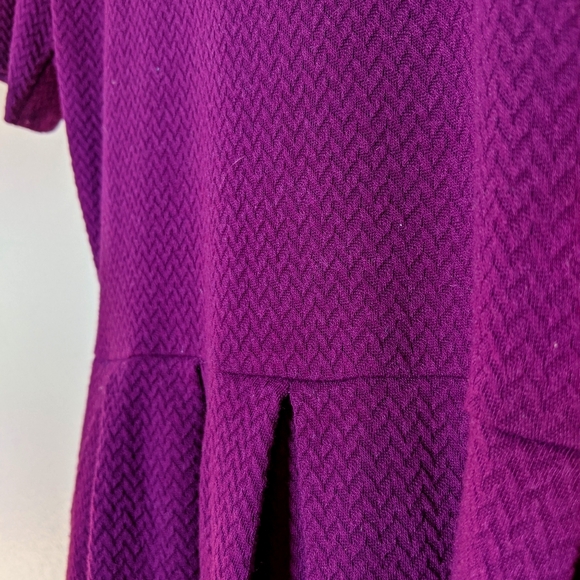 PURPLE LuLaRoe Amelia (S) - Picture 3 of 6